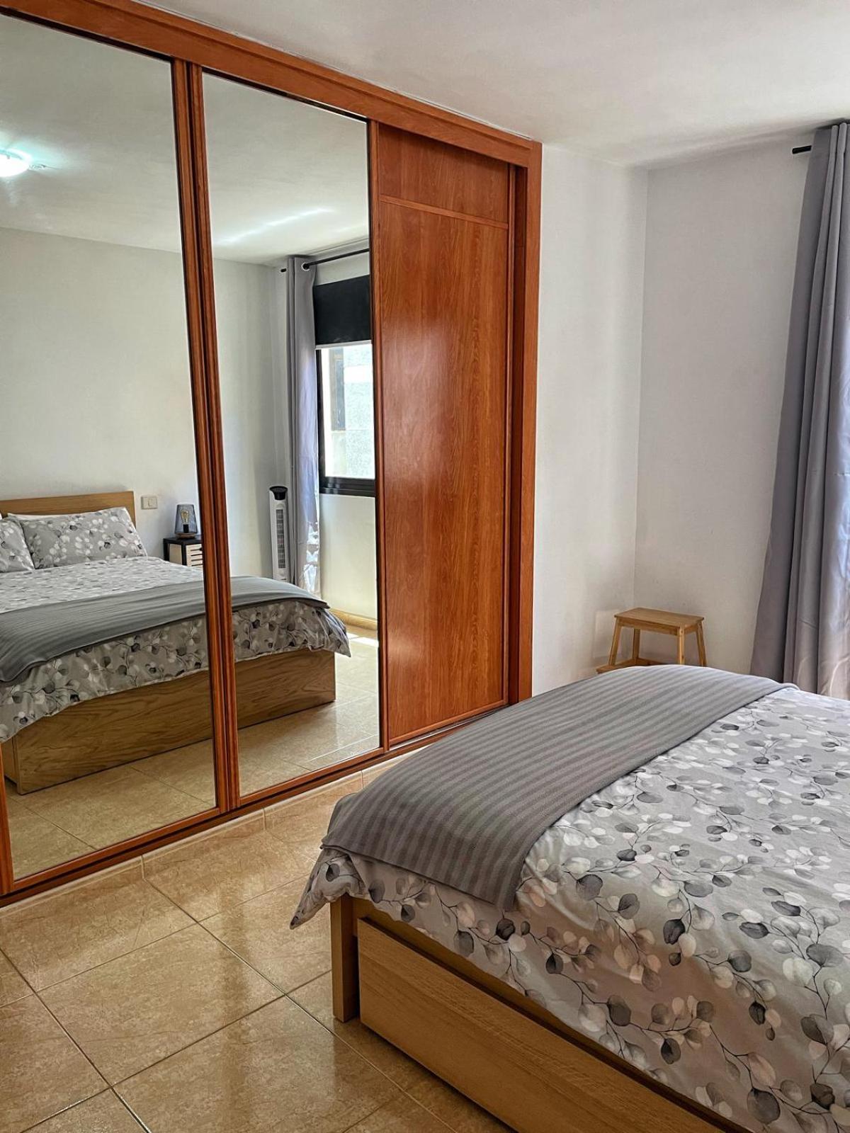 Bkd1 - Entero A 50 Metros Playa De Canteras